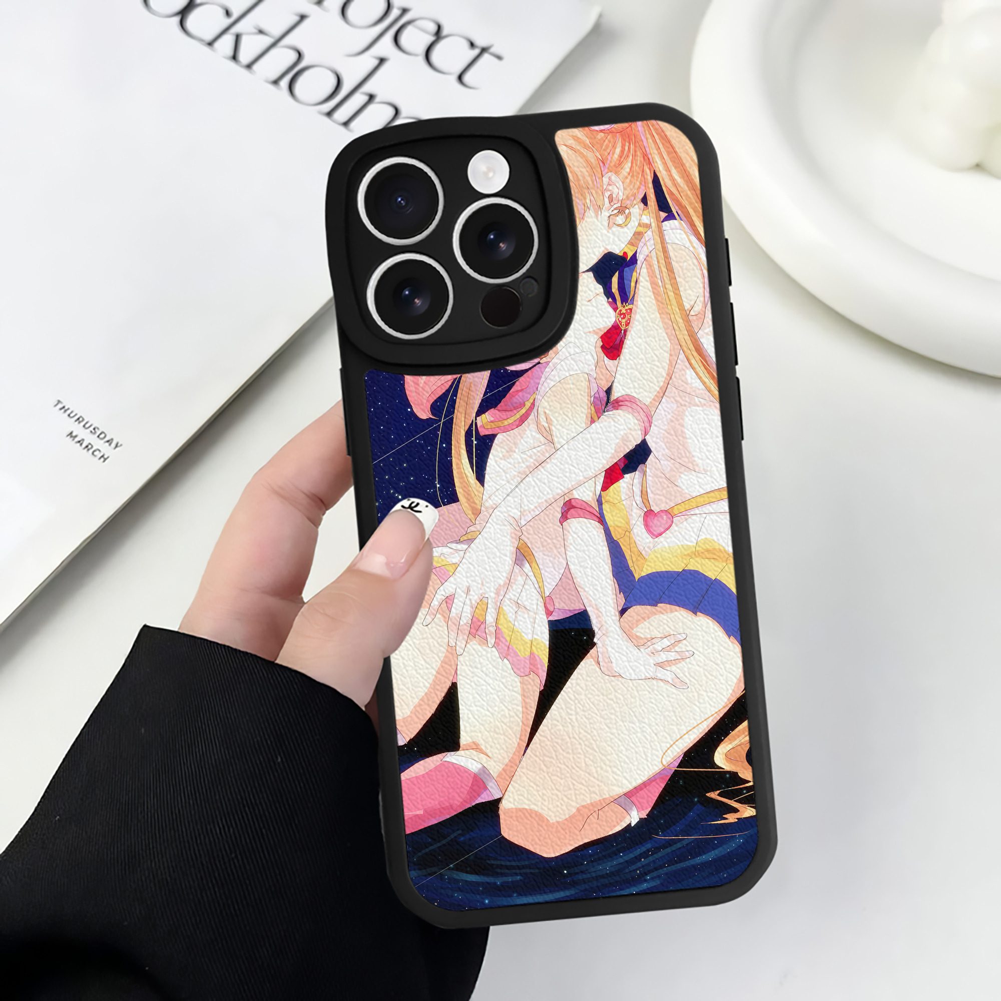 （画像用） 美少女戦士セーラームーン Sailor Moon 【iPhone 16シリーズ対応】シリコンスマホケース（レザー調） 材質：シリコン